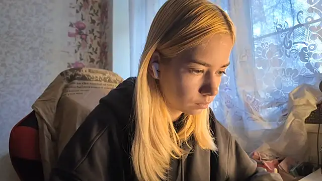 Witching Moon online show from 10-20-25, 07:20