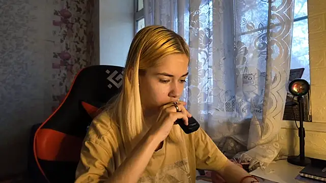 Witching Moon online show from 11-12-25, 07:31