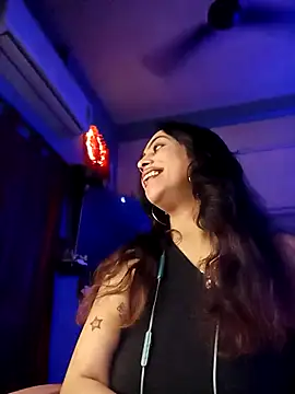 Snapshot of Love_Beauty01 chatting on 02-11-26, 06:35 Love Beauty01 online show from 02-11-26, 06:35