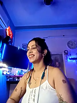 Snapshot of Love_Beauty01 chatting on 02-27-26, 06:52 Love Beauty01 online show from 02-27-26, 06:52