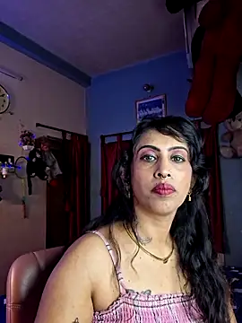 Love Beauty01 online show from 04-25-26, 07:11