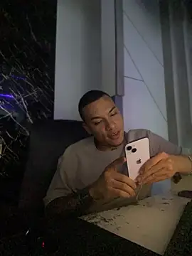 AlphaMasterXxx online show from 10-01-25, 02:17