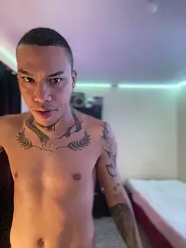 AlphaMasterXxx online show from 10-22-25, 12:38