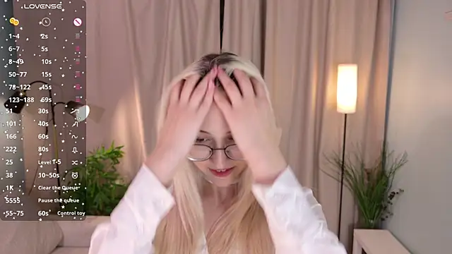 Snapshot of Marry_sharp chatting on 12-04-25, 09:34 Marry sharp online show from 12-04-25, 09:34