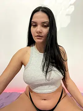 Selena y online show from 11-16-25, 09:42