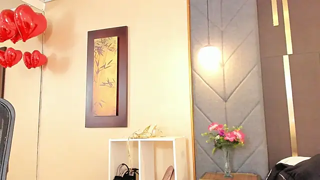 Snapshot of OliviGrace chatting on 11-22-25, 08:41 OliviGrace online show from 11-22-25, 08:41