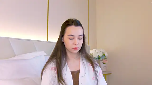 MiaMarlow online show from 11-30-25, 10:36