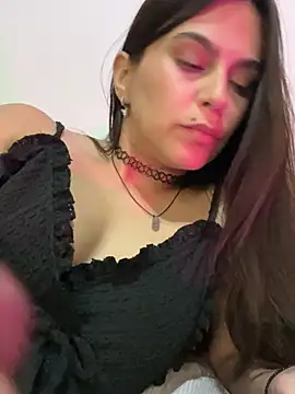 Snapshot of lulix69 chatting on 02-05-26, 04:06 lulix69 online show from 02-05-26, 04:06