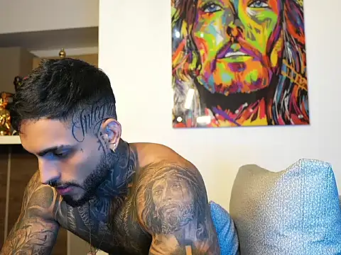 Snapshot of logan_hugh8 chatting on 09-15-25, 06:46 logan hugh8 online show from 09-15-25, 06:46