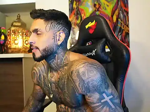 Snapshot of logan_hugh8 chatting on 09-21-25, 04:03 logan hugh8 online show from 09-21-25, 04:03