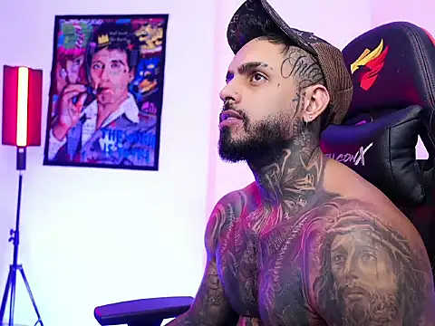 Snapshot of logan_hugh8 chatting on 11-05-25, 06:35 logan hugh8 online show from 11-05-25, 06:35