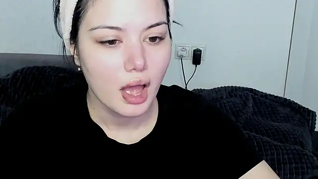 Dark Moni online show from 05-22-26, 01:13