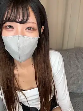 emiiiii1001 online show from 11-25-25, 02:22