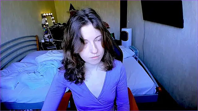 Snapshot of Agata_in_Wonderland chatting on 09-17-25, 08:49 Agata in Wonderland online show from 09-17-25, 08:49