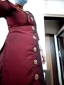 Love Foreverr12 online show from 10-13-25, 04:45