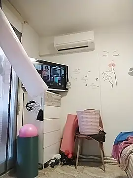 Snapshot of SweetSun69 chatting on 03-15-26, 11:49 SweetSun69 online show from 03-15-26, 11:49