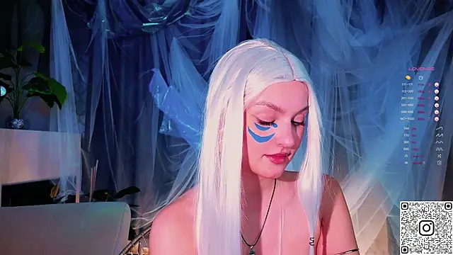 Snapshot of GildedKitten chatting on 11-15-25, 09:43 GildedKitten online show from 11-15-25, 09:43