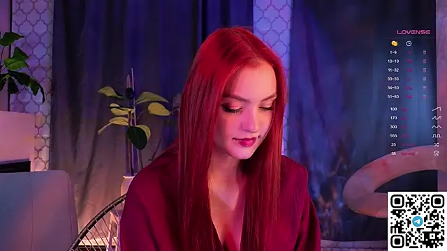 Snapshot of GildedKitten chatting on 11-24-25, 06:18 GildedKitten online show from 11-24-25, 06:18