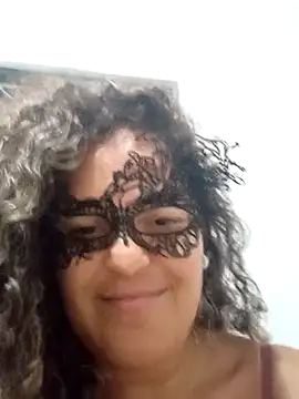 RaphinhaSanches online show from 12-15-25, 05:50