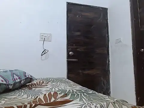 Snapshot of soya_queen chatting on 11-07-25, 02:33 soya queen online show from 11-07-25, 02:33