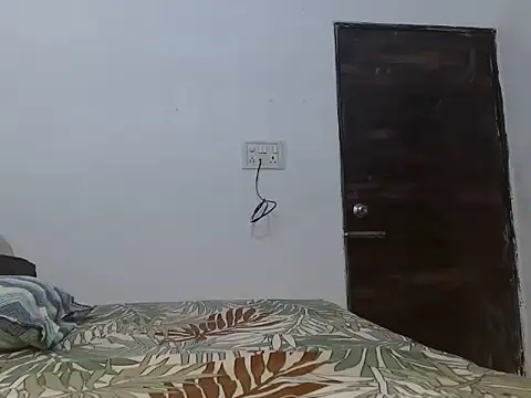 Snapshot of soya_queen chatting on 11-20-25, 07:52 soya queen online show from 11-20-25, 07:52