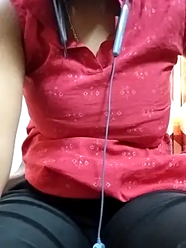 Snapshot of Laxmi_89 chatting on 10-26-25, 03:45 Laxmi 89 online show from 10-26-25, 03:45