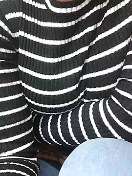 Snapshot of Laxmi_89 chatting on 12-04-25, 03:27 Laxmi 89 online show from 12-04-25, 03:27