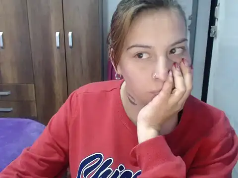 cloequeen15 online show from 10-09-25, 06:50