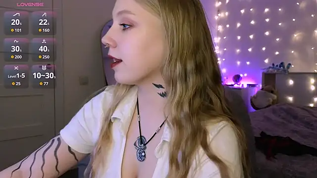 RebeccaAster online show from 04-21-26, 05:28