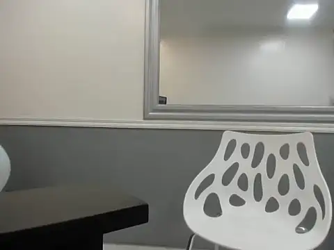 Oriana Jhonson online show from 04-14-26, 11:27