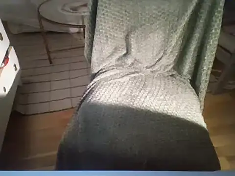 Snapshot of Sandrababe1010 chatting on 11-16-25, 09:31 Sandrababe1010 online show from 11-16-25, 09:31