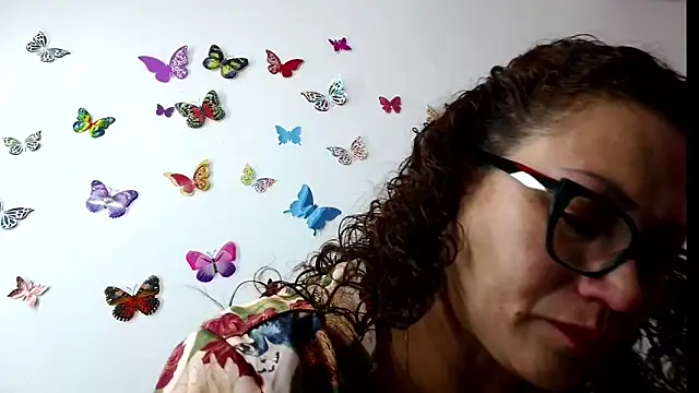 Snapshot of TifanyQueen_ chatting on 09-08-25, 03:00 TifanyQueen online show from 09-08-25, 03:00