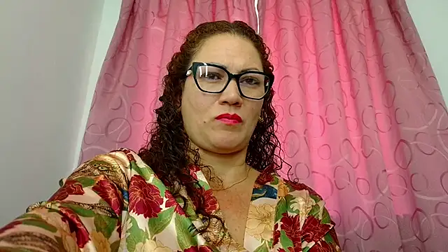 Snapshot of TifanyQueen_ chatting on 09-12-25, 03:12 TifanyQueen online show from 09-12-25, 03:12
