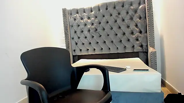 Snapshot of nero_reyd chatting on 11-14-25, 07:23 nero reyd online show from 11-14-25, 07:23