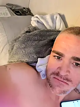 Dallasbest214 online show from 10-28-25, 08:22