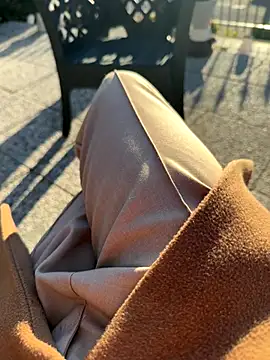 maialexte online show from 12-14-25, 02:11