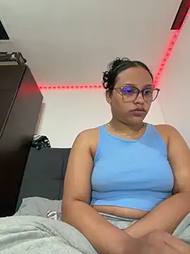 Snapshot of angels_evil chatting on 11-23-25, 06:46 angels evil online show from 11-23-25, 06:46