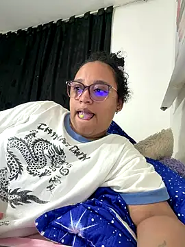 Snapshot of angels_evil chatting on 12-03-25, 03:14 angels evil online show from 12-03-25, 03:14