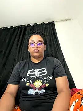 Snapshot of angels_evil chatting on 12-04-25, 03:27 angels evil online show from 12-04-25, 03:27