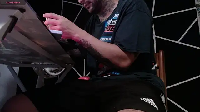 nicolastorres99 online show from 11-05-25, 06:30