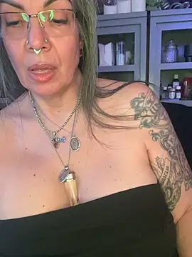 dieseldame1313 online show from 03-02-26, 11:22