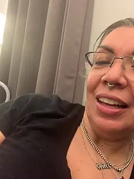 dieseldame1313 online show from 03-13-26, 12:50