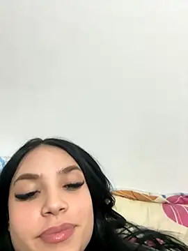 Snapshot of Natti_london chatting on 09-30-25, 02:38 Natti london online show from 09-30-25, 02:38