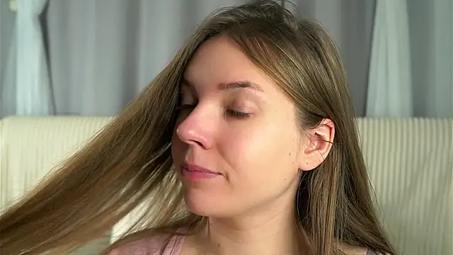 Snapshot of KarriBrownd chatting on 10-27-25, 01:09 KarriBrownd online show from 10-27-25, 01:09