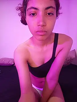 Snapshot of Morenpeka chatting on 12-16-25, 12:04 Morenpeka online show from 12-16-25, 12:04