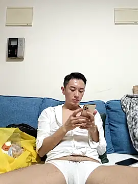 Snapshot of HotStarKOKO chatting on 11-08-25, 04:07 HotStarKOKO online show from 11-08-25, 04:07