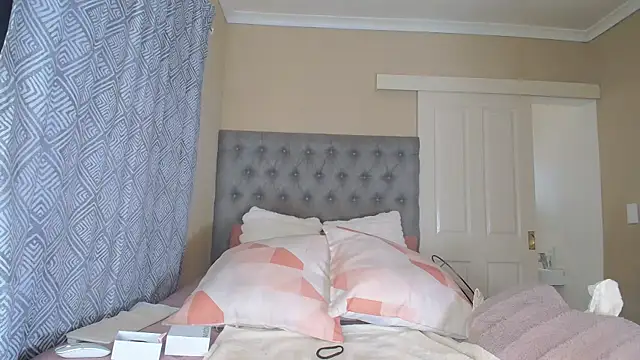 nanababe1 online show from 04-22-26, 08:06