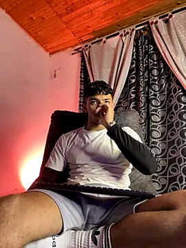 Snapshot of ArturoCardona_ chatting on 10-01-25, 12:49 ArturoCardona online show from 10-01-25, 12:49