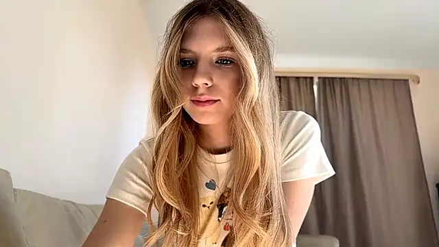 FruityXo online show from 10-13-25, 11:54