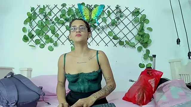 cris dulce online show from 04-18-26, 08:31